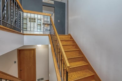 004_Foyer View