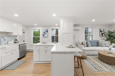 51 Poplar St unit 2, Newport, RI 02840 - photo 7