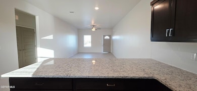 4007 Tyler Ave unit B, El Paso, TX 79930 - photo 4
