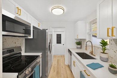 9748 Bayside Ct, Spring Hill, FL 34608 - photo 2