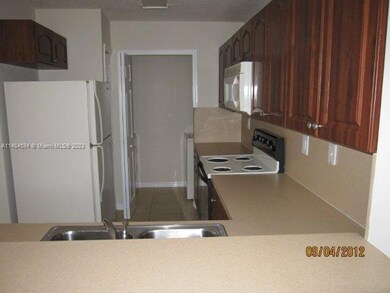 10592 SW 6th St unit 1405, Pembroke Pines, FL 33025 - photo 5