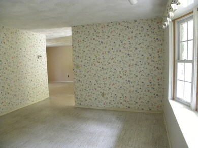 21 Larnis Rd, Framingham, MA 01701 - photo 5