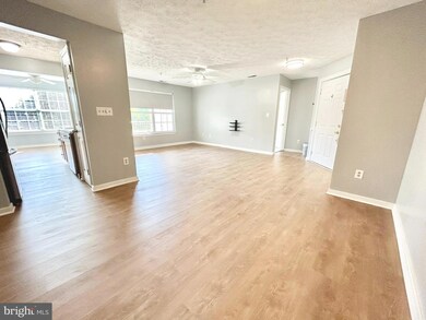 2406 Forest Edge Ct unit 202, Odenton, MD 21113 - photo 6