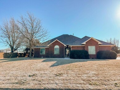 903 N. Aspen Lane- Beauitful mature trees, yard an
