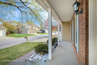 6142 Ivy Dr, Lisle, IL 60532 - photo 3