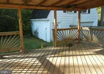 403 Monroe Dr, Colonial Beach, VA 22443 - photo 4