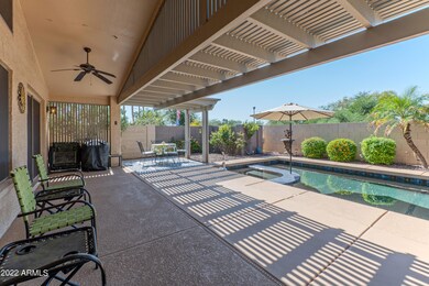 3166 N-024-029-Patio 3-MLS_Size