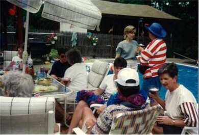 87 Acrebrook Dr, Chicopee, MA 01020 - photo 3