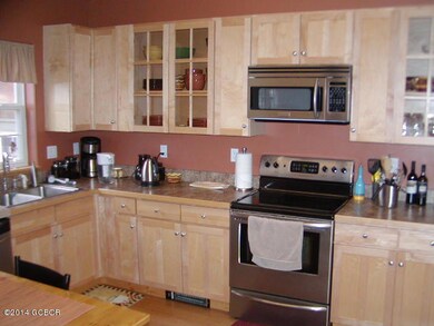 New Cabinets & Appliances