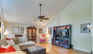 Living Area (4)