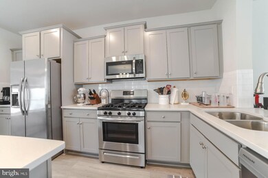 15221 Richard Bowie Ln, Upper Marlboro, MD 20774 - photo 5