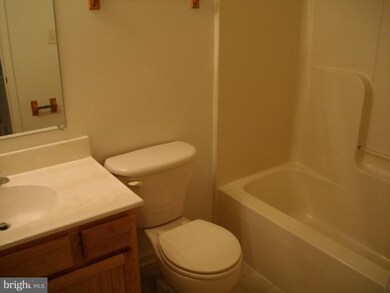 1972 Ashley Dr, Chambersburg, PA 17201 - photo 4