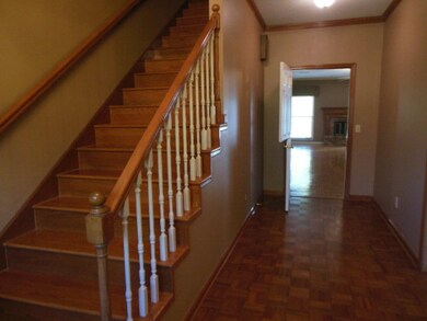 2 story foyer