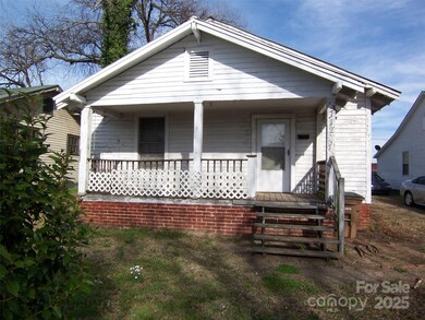 712 Douglas St, Shelby, NC 28150 - photo 2