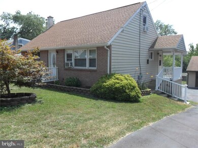 435 Manatawny St, Pottstown, PA 19464 - photo 2