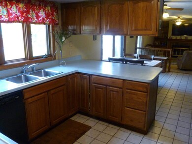 57177 Pine View Dr, South Bend, IN 46619 - photo 7