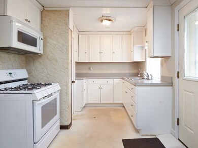 62 S Main St, Milford, MA 01757 - photo 6