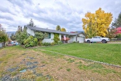 2115 Haviland Dr, Grants Pass, OR 97527 - photo 2