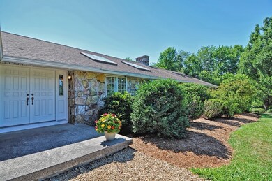 2 Bond Hollow Rd, Sutton, MA 01590 - photo 3