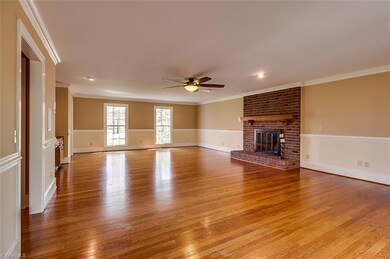 459 Greenview Dr, Asheboro, NC 27205 - photo 3