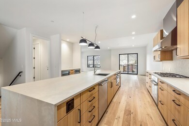 Townhome 3_7-Kitchen