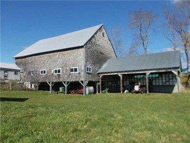 Stable/Barn. Large barn with storage...
