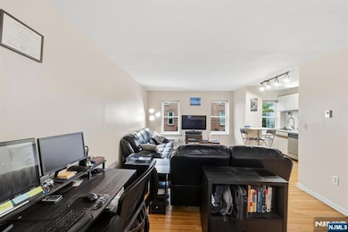 152 6th St unit 4, Hoboken, NJ 07030 - photo 3