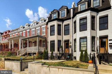 429 Newton Place NW unit B, Washington, DC 20010 - photo 3