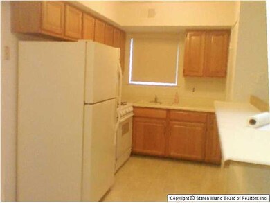 8 Franklin Ln unit A, Staten Island, NY 10306 - photo 5