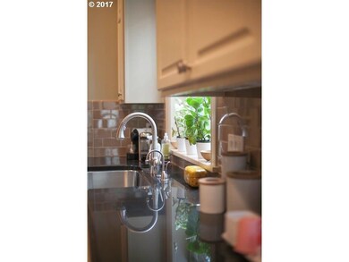 1025 9th St, West Linn, OR 97068 - photo 5