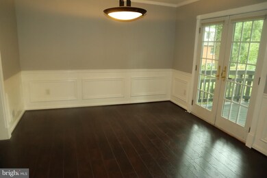 1504 Red Oak Dr, Silver Spring, MD 20910 - photo 4