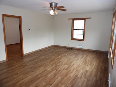 17 E Harvey St, Rhinelander, WI 54501 - photo 3