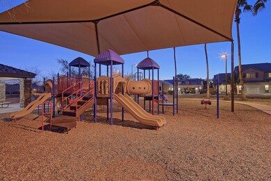 008_12734 N 124th Dr