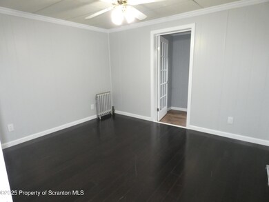 620 Sanderson Ave unit 2nd FL, Olyphant, PA 18447 - photo 4