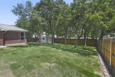 3901 Chimney Rock Dr, Denton, TX 76210 - photo 2