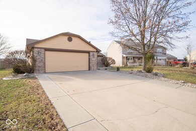 714 Hummingbird Ln, Whiteland, IN 46184 - photo 2