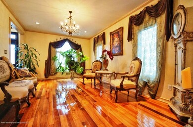 (7) Sitting Room Living Room