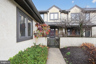 932 Hedgerow Ct, Blue Bell, PA 19422 - photo 3