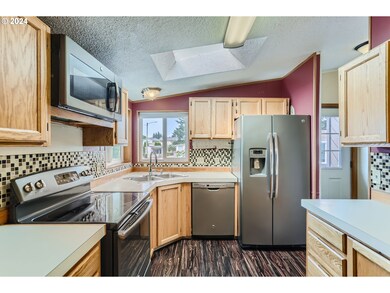 12450 SW Fischer Rd unit 147, Tigard, OR 97224 - photo 6