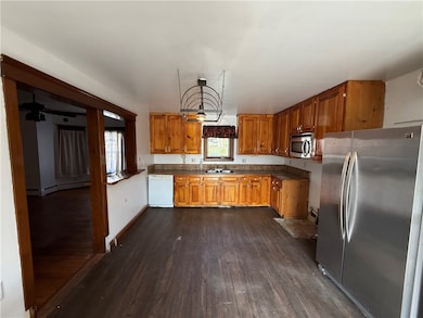 3256 Constitution Blvd, Claysville, PA 15323 - photo 7