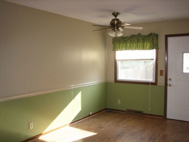 5011 Northbrook Ct, Davenport, IA 52806 - photo 4