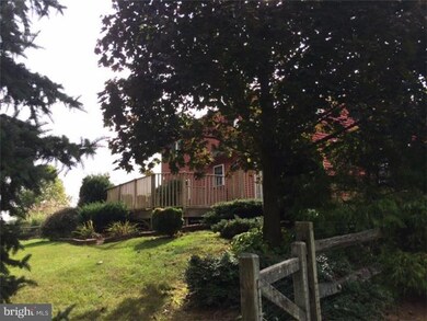 385 N 6th St, Womelsdorf, PA 19567 - photo 5