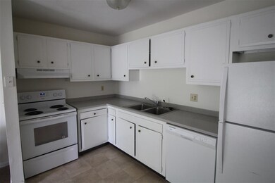 73 E Broadway unit R, Derry, NH 03038 - photo 5