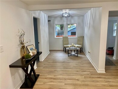 912 E 22nd Ct, Des Moines, IA 50317 - photo 5