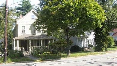 985 Beacon St unit 985, Newton Center, MA 02459 - photo 2