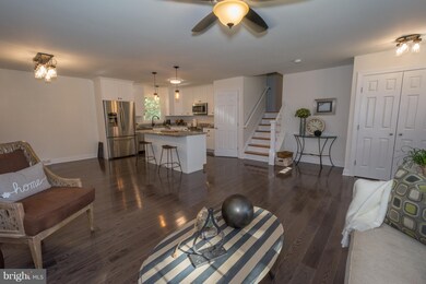 45496 Baringer Dr, California, MD 20619 - photo 4