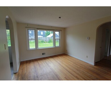 29 Laura Ln, Holyoke, MA 01040 - photo 5