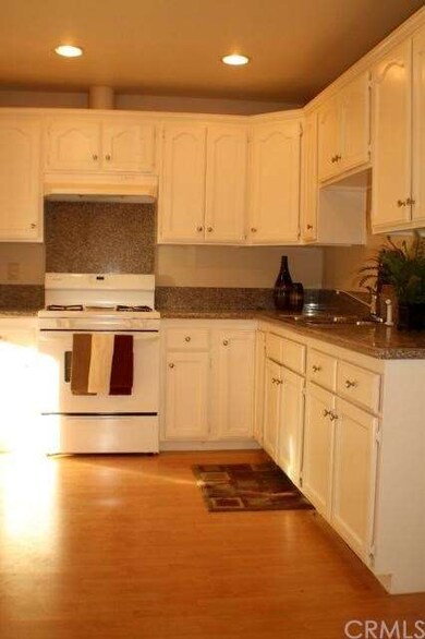 New Granite Counters & Flooring