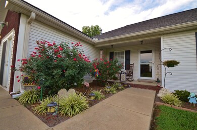 123 Sara Cir, Lebanon, TN 37090 - photo 2