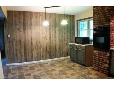 Eat in kitchen